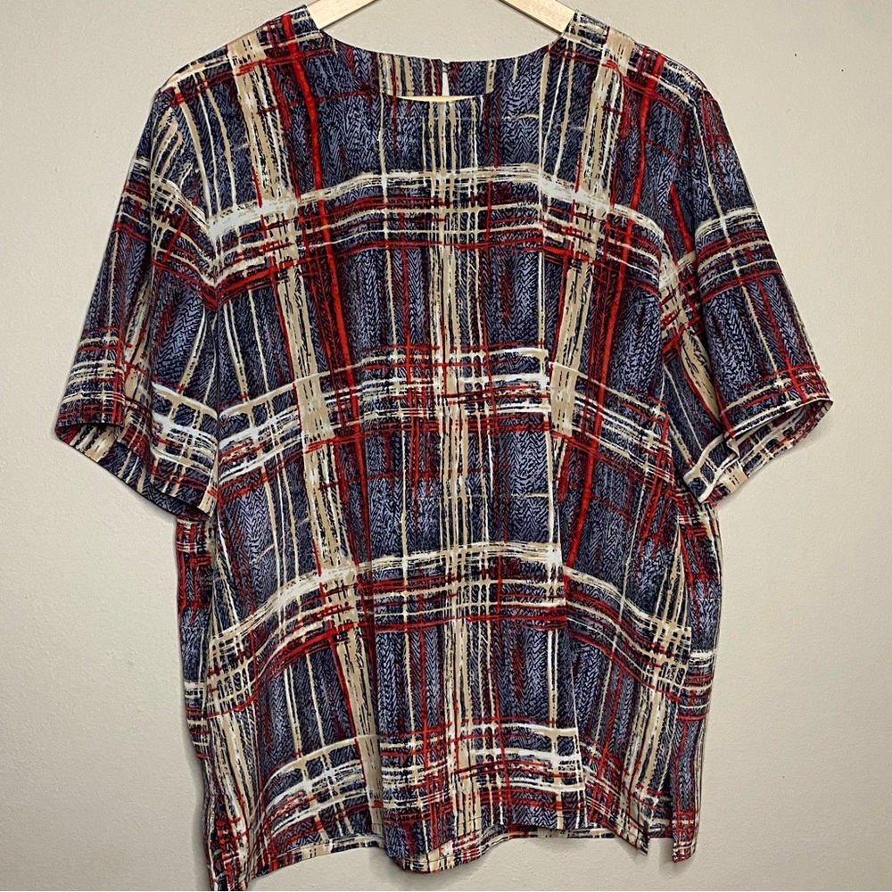 Modern Essentials Short Sleeve Plaid Blouse Women Large Red Tan Abstract Office